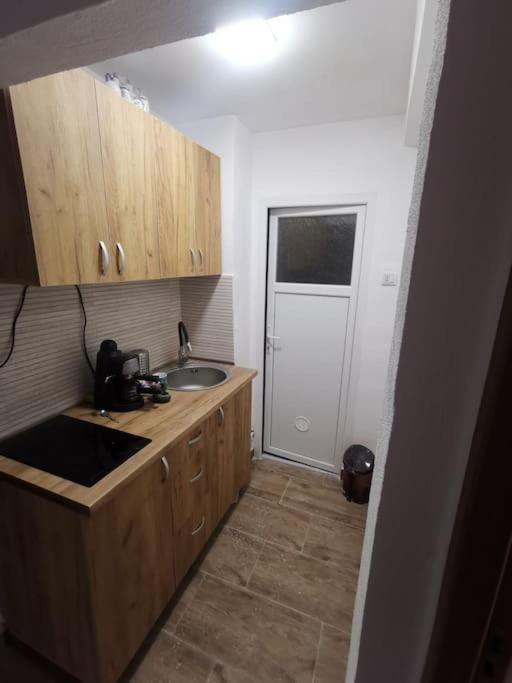 Very Good Location Hunedoara Ngoại thất bức ảnh